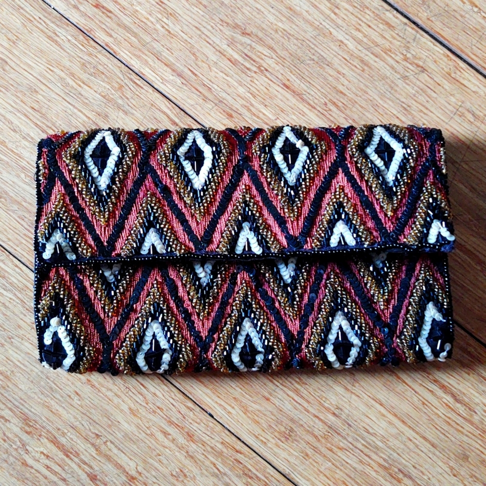 K.C. MALHAN BEADED CLUTCH STYLE PURSE Diamond pattern.  Black White Gold Brown